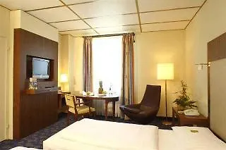 Ramada Britannia 4*